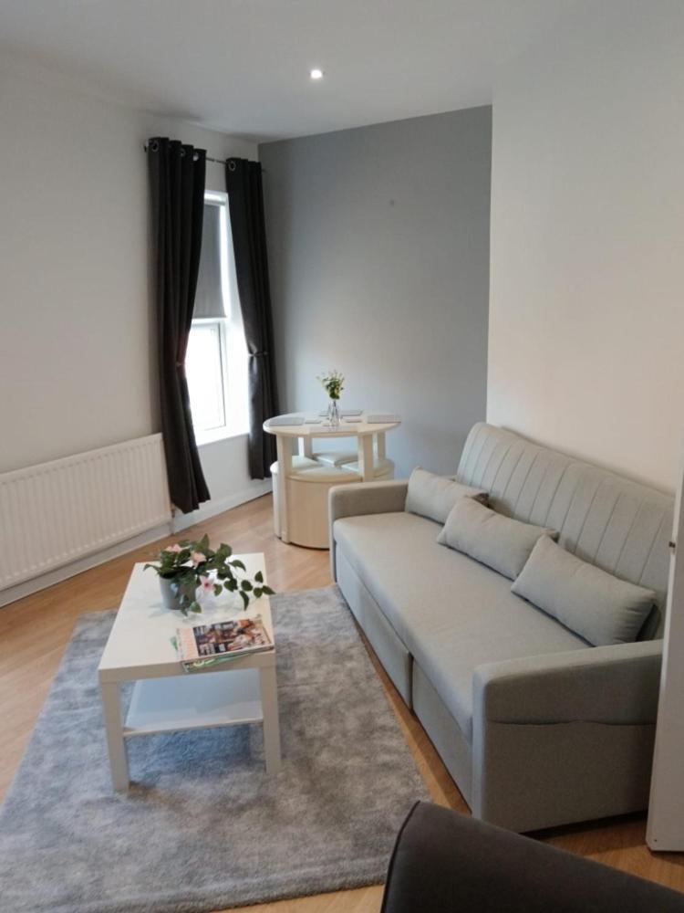 Welcome To This Flat Kettering Dış mekan fotoğraf